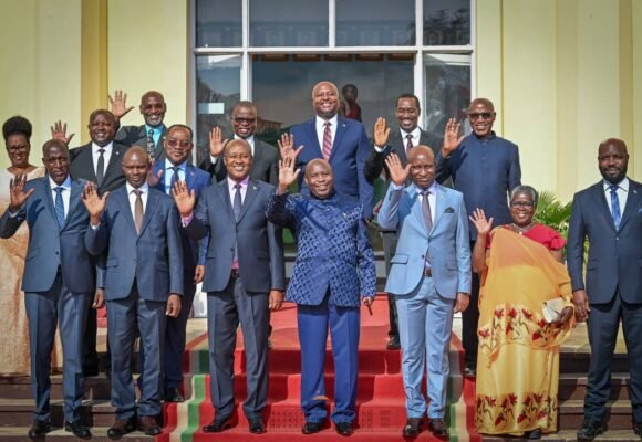 Prestation de serment des nouveaux ministres du gouvernement burundais